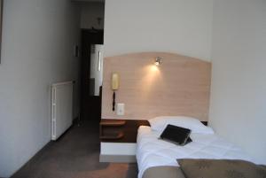 Hotels Hotel Notre Dame de la Sarte : photos des chambres