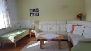 Ferienwohnung Szöky - Zauchen