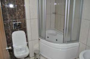 Standard Triple Room room in Garra Hotel