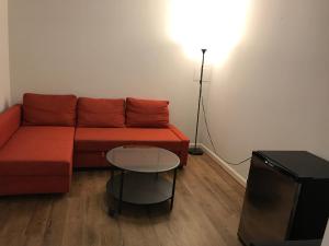 STEPS to CONVENTION CENTER, DOWNTOWN DC, METRO STATION: PRIVATE APARTMENT