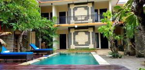 Eddys Cottages & Villa