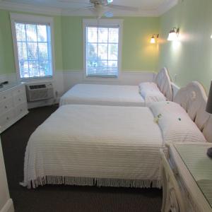 Two-Bedroom Apartment room in Edison Beach House