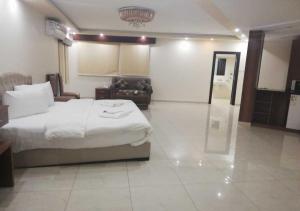 Shami Plaza Hotel
