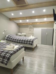 Twin Room with Private External Bathroom