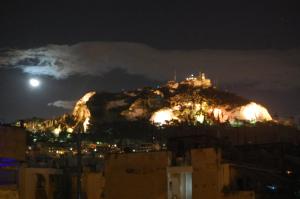 The Cactus Apartment with Large Sunny Balcony