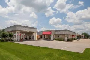 Ramada by Wyndham New Iberia - 新伊比利亚
