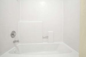 Howard Johnson by Wyndham St. George Hotel & Suites