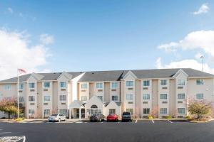 Microtel Inn and Suites North Canton