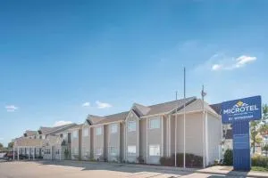Microtel Inn & Suites by Wyndham Altus - ألتوس
