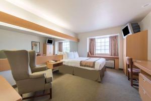 Microtel Inn & Suites by Wyndham Altus