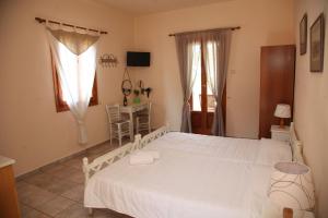 Ventoura Studios & Apartments Syros Greece