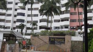 The Barn private home @ Sri Sayang Apartment - 3hvězdičkové hotely ve městě Batu Feringgi