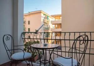 Beauty House - مايوري