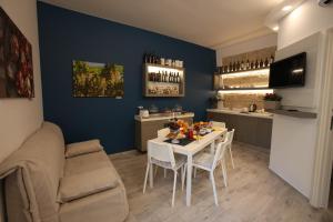 Apartment with Balcony room in B&B Arco Caputi