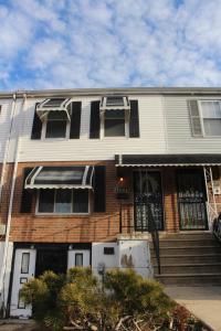 Tuscany 2900 - Classic Italian Style 3BR w Parking near Airport