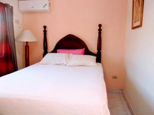 Central Oaklands Kingston Apt