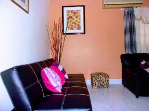 Central Oaklands Kingston Apt