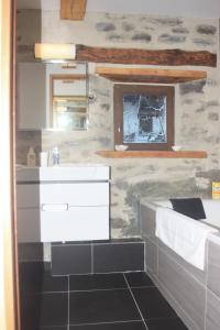 Appartements Ferme Saint-Aubin : photos des chambres