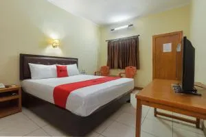 RedDoorz at Jalan Babepalar Rike Manado - Pineleng