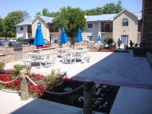 Put-in-Bay Poolview Condo #8 - Middle Bass