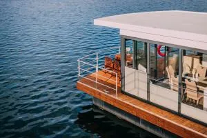 Calanthe - DAS HAUSBOOT - Erdeborn