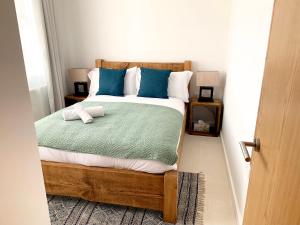 Home Crowd Luxury Apartments- Hamilton House