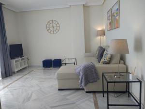 LORCRIMAR 2, PUERTO BANUS