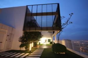 Meor Apartment @ Solstice