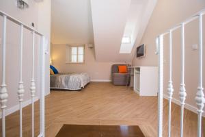 Villa Flores Room with Balcony