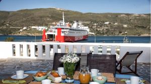 The Veranda of Gavrion-Exclusive, Centrally located with Seaview Andros Greece