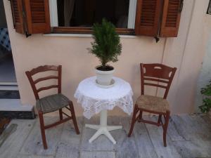 Korthi central appartment by the seaside. Andros Greece