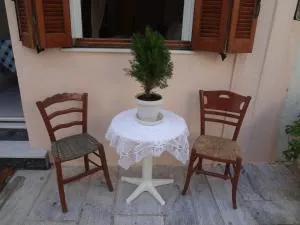 Korthi central appartment by the seaside. - Kochilos