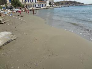 Korthi central appartment by the seaside. Andros Greece
