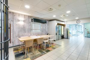 Hotels B&B HOTEL Lille Centre Grand Palais : photos des chambres
