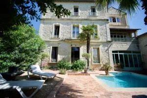 LA DEMEURE Bed and Breakfast - Calvisson