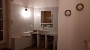 Maisons d'hotes LA DEMEURE Bed and Breakfast : Chambre Lit King-Size Standard