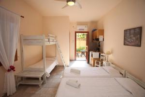 Ventoura Studios & Apartments Syros Greece