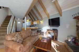 Mammoth View Villas 21