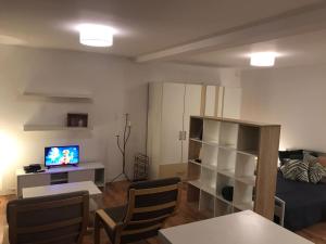 Charming Studio 10, Villa Veronica, City central