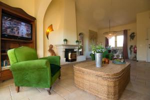 villa yvonne,private pool,private parking 1,7 km from the beatch