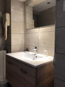 Hotels Les Tilleuls Montbeliard Sud Audincourt : Chambre Double