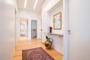 Spacious & Bright Apartment in Cais Sodre