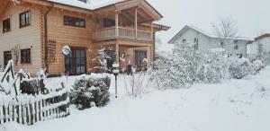 Apartmán Ferienwohnung im gemütlichen Blockhaus vor den Bergen Wielenbach Německo