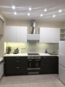 Riverside Embassy apartment 2. Spaciousfree parking