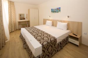 Family Room with Balcony room in Karlovo Hotel