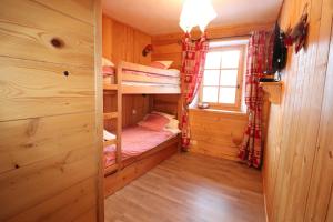 Chalets CHALET de charme 13 personnes avec Sauna SKI O PIEDS : photos des chambres