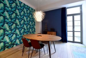 Chic And Modern In Hip Area