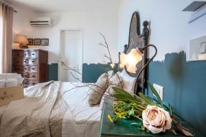 Double Room with Balcony and Sea View room in Hotel Pocho