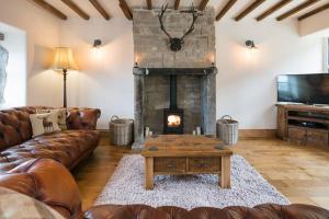 Stunning Blackberry Cottage with Log Burner - located on Haworth Main Street