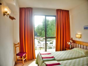 One-Bedroom Apartment room in Bon Aire